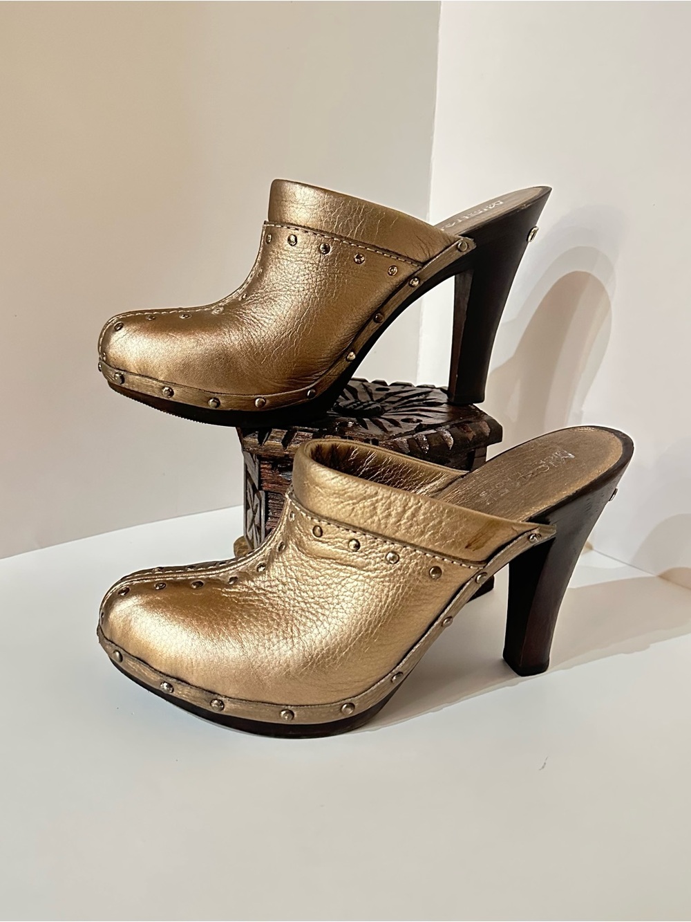 Michael Kors Astor Gold Leather Rhinestone Studded Clog Wood Mule Shoes Size 7